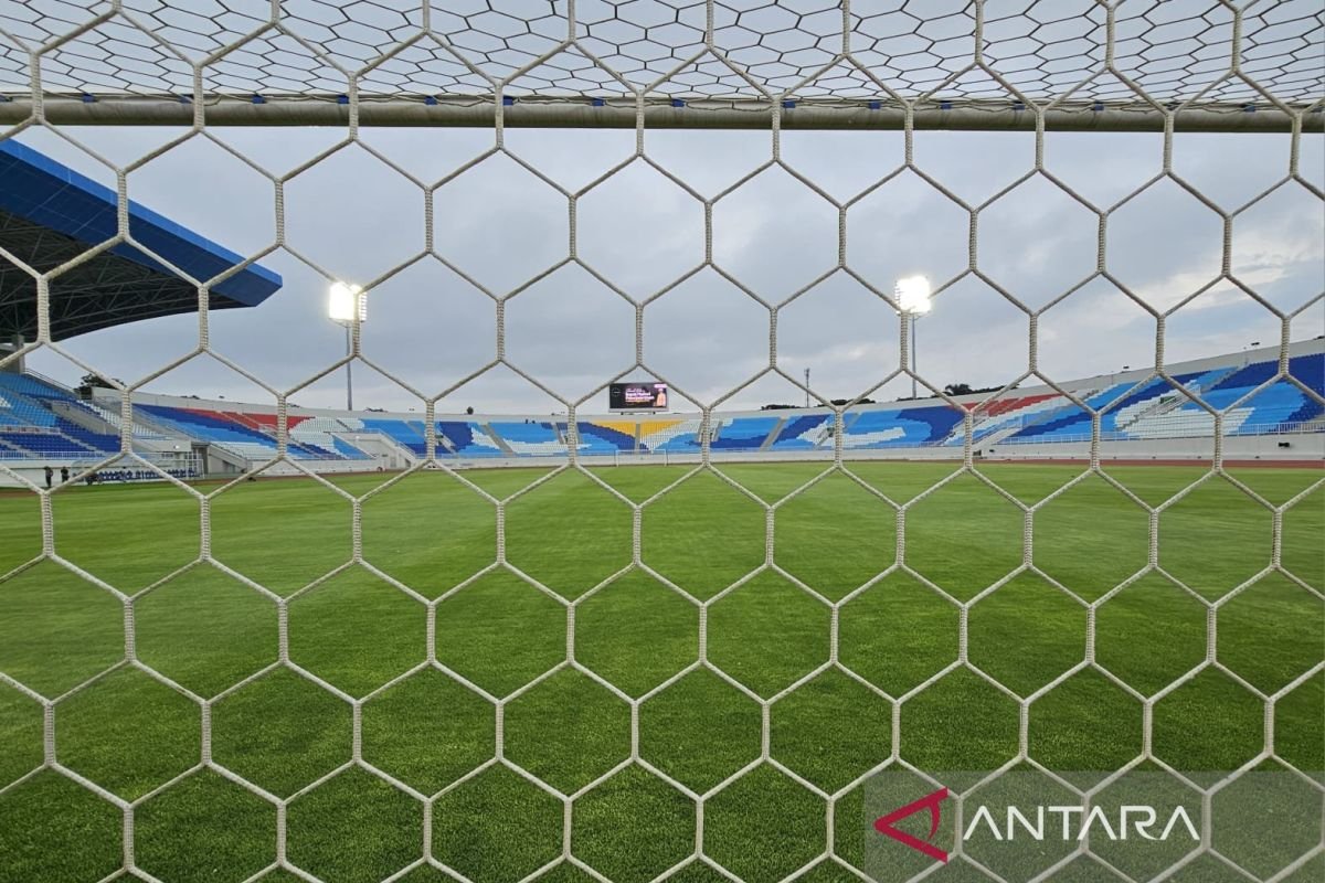 Arema FC Menerima Sanksi Akibat Pelemparan Bus Persik