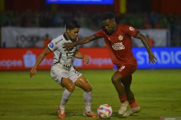 Persija Terdepak dari Empat Besar Usai Taktik Semen Padang Menang 2-0