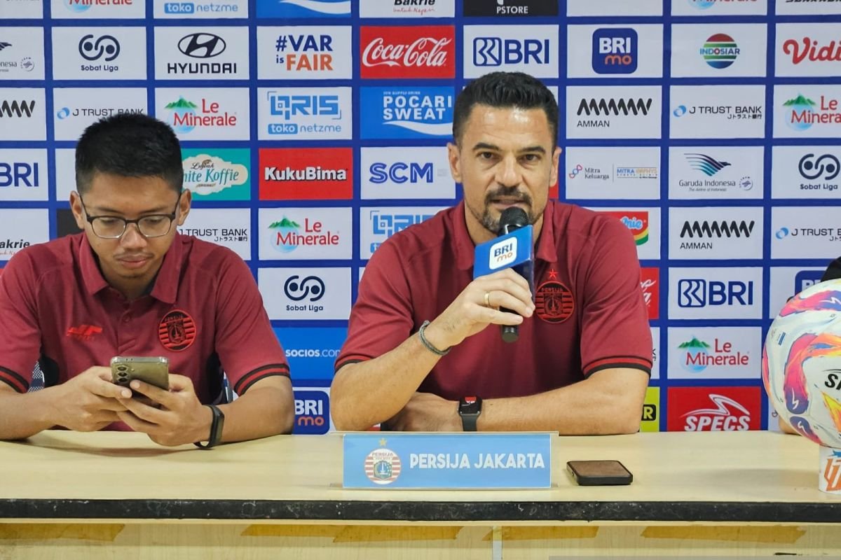 Persaingan di Papan Atas Liga 1 Semakin Memanas, Menurut Carlos Pena