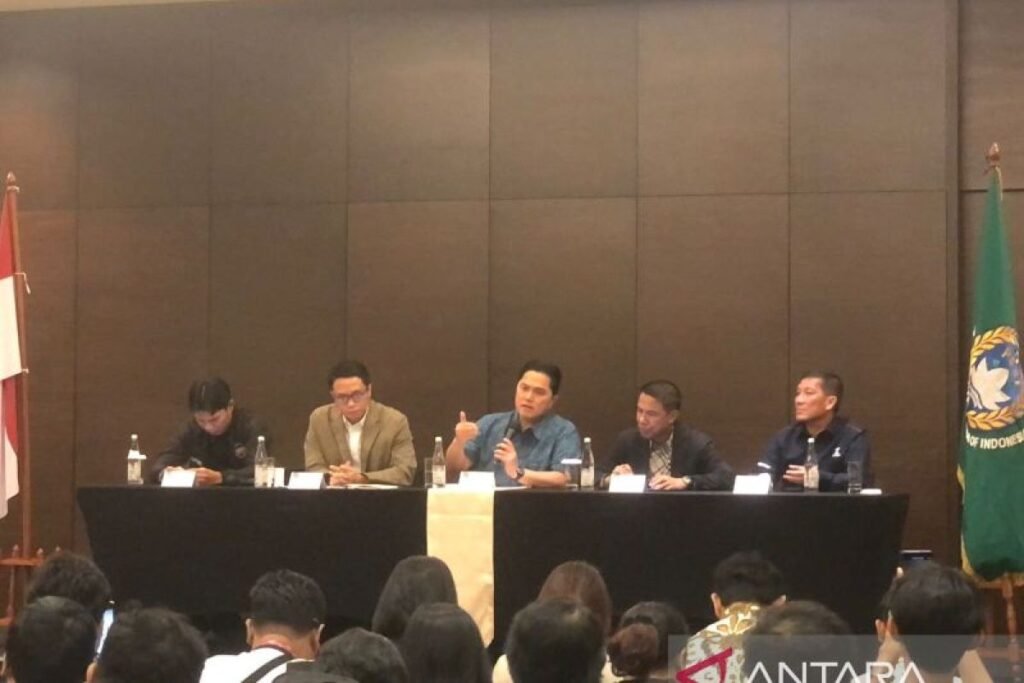 Berikut beberapa alternatif judul untuk "Erick Thohir Bangga NDRC Semakin Eksis di Indonesia":

1. "Erick Thohir: Kebanggaan NDRC yang Semakin Berperan di Indonesia"
2. "NDRC: Langkah Maju yang Membanggakan untuk Erick Thohir di Indonesia"
3. "Erick Thohir: Kesuksesan NDRC yang Semakin Berkembang di Tanah Air"
4. "Berkembangnya NDRC di Indonesia: Sebuah Kebanggaan bagi Erick Thohir"
5. "Erick Thohir Tunjukkan Kebanggaan atas Eksistensi NDRC di Indonesia"
6. "NDRC di Indonesia: Kebanggaan Erick Thohir yang Semakin Nyata"

Silakan pilih atau modifikasi sesuai kebutuhan!