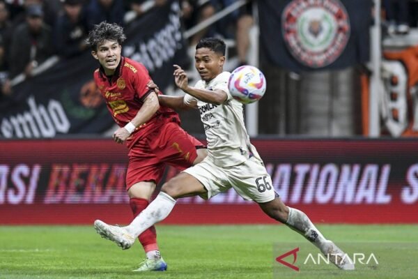 Tentu! Berikut beberapa alternatif judul untuk pernyataan Mario Jardel tentang Persita yang membidik kemenangan pada laga selanjutnya:

1. "Mario Jardel: Persita Targetkan Kemenangan di Laga Mendatang"
2. "Jardel Yakin Persita akan Raih Kemenangan di Pertandingan Berikutnya"
3. "Persita Dikukuhkan oleh Mario Jardel untuk Kejar Kemenangan Berikutnya"
4. "Mario Jardel: Semangat Persita Menang di Laga Selanjutnya"
5. "Optimisme Mario Jardel: Persita Bersiap untuk Menang di Pertandingan Berikutnya"

Semoga salah satu dari judul-judul tersebut cocok!