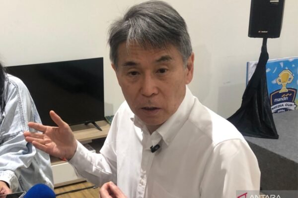 Alternatif judul untuk "Ogawa Nilai Kinerja Wasit Super League Tak Sesuai Ekspektasi":

1. "Ogawa: Penilaian Kinerja Wasit Super League di Bawah Harapan"
2. "Ogawa Menilai Kinerja Wasit Super League Tak Memenuhi Standar"
3. "Ogawa: Wasit Super League Tidak Sesuai dengan Ekspektasi"
4. "Ogawa Kritik Kinerja Wasit Super League yang Jauh dari Harapan"
5. "Ogawa: Kinerja Wasit Super League Dianggap Kurang Memuaskan
